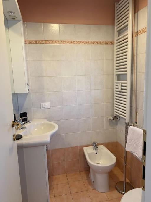 Bright Apt With Views And Terrace Florence Luaran gambar
